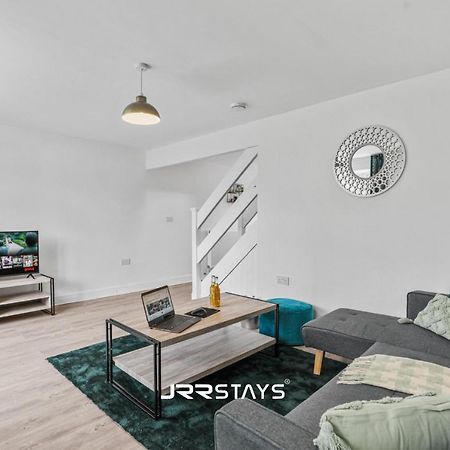 Wolverhampton - Amazing 3 Bedroom, Sleeps 6, Wi-Fi - Jrr Stays Exteriér fotografie