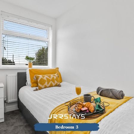 Wolverhampton - Amazing 3 Bedroom, Sleeps 6, Wi-Fi - Jrr Stays Exteriér fotografie