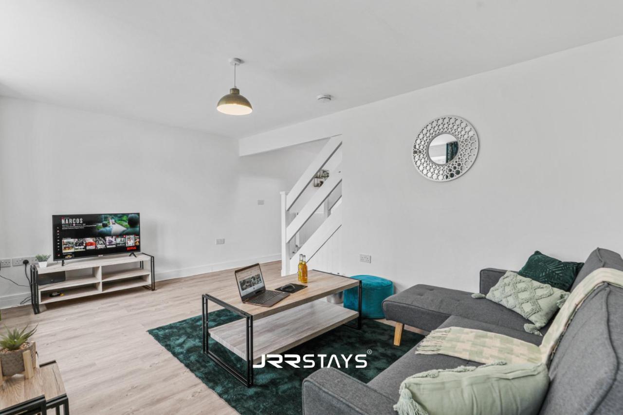 Wolverhampton - Amazing 3 Bedroom, Sleeps 6, Wi-Fi - Jrr Stays Exteriér fotografie