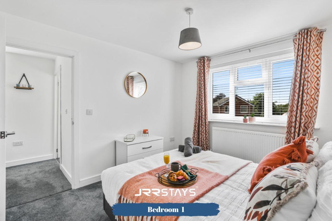 Wolverhampton - Amazing 3 Bedroom, Sleeps 6, Wi-Fi - Jrr Stays Exteriér fotografie