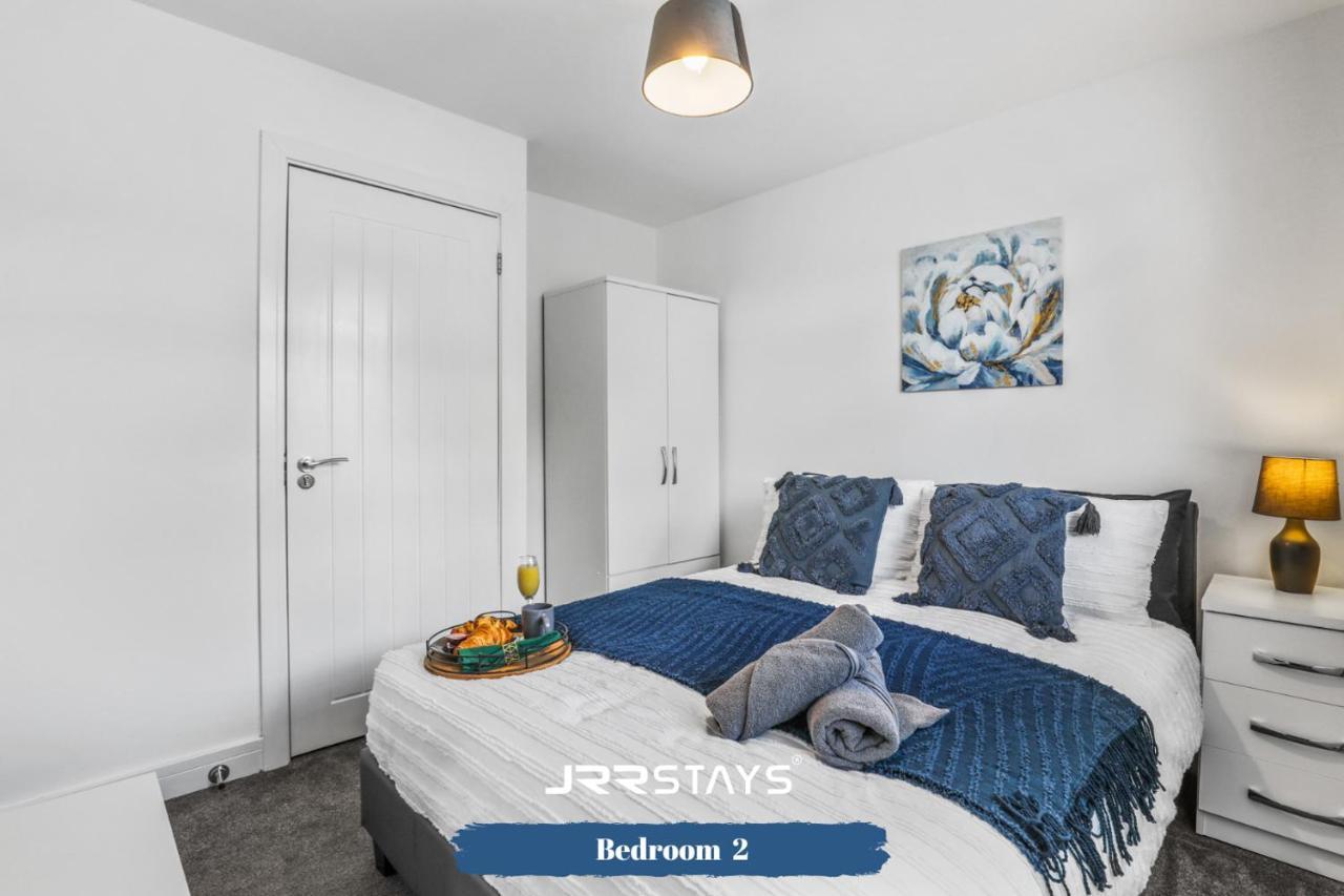 Wolverhampton - Amazing 3 Bedroom, Sleeps 6, Wi-Fi - Jrr Stays Exteriér fotografie