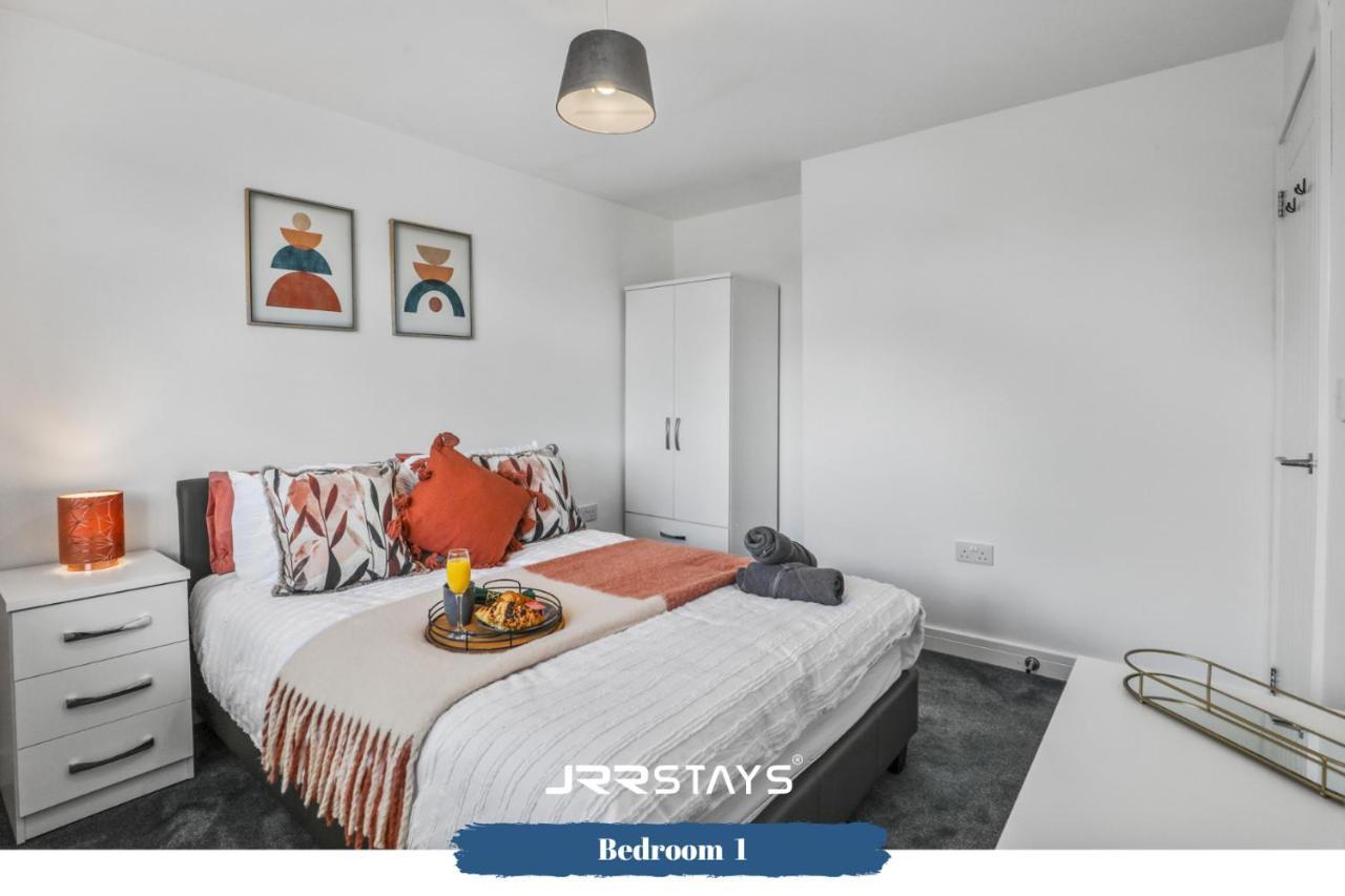 Wolverhampton - Amazing 3 Bedroom, Sleeps 6, Wi-Fi - Jrr Stays Exteriér fotografie