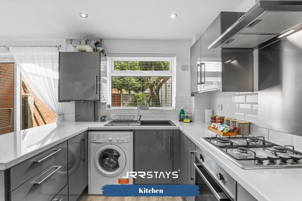 Wolverhampton - Amazing 3 Bedroom, Sleeps 6, Wi-Fi - Jrr Stays Exteriér fotografie