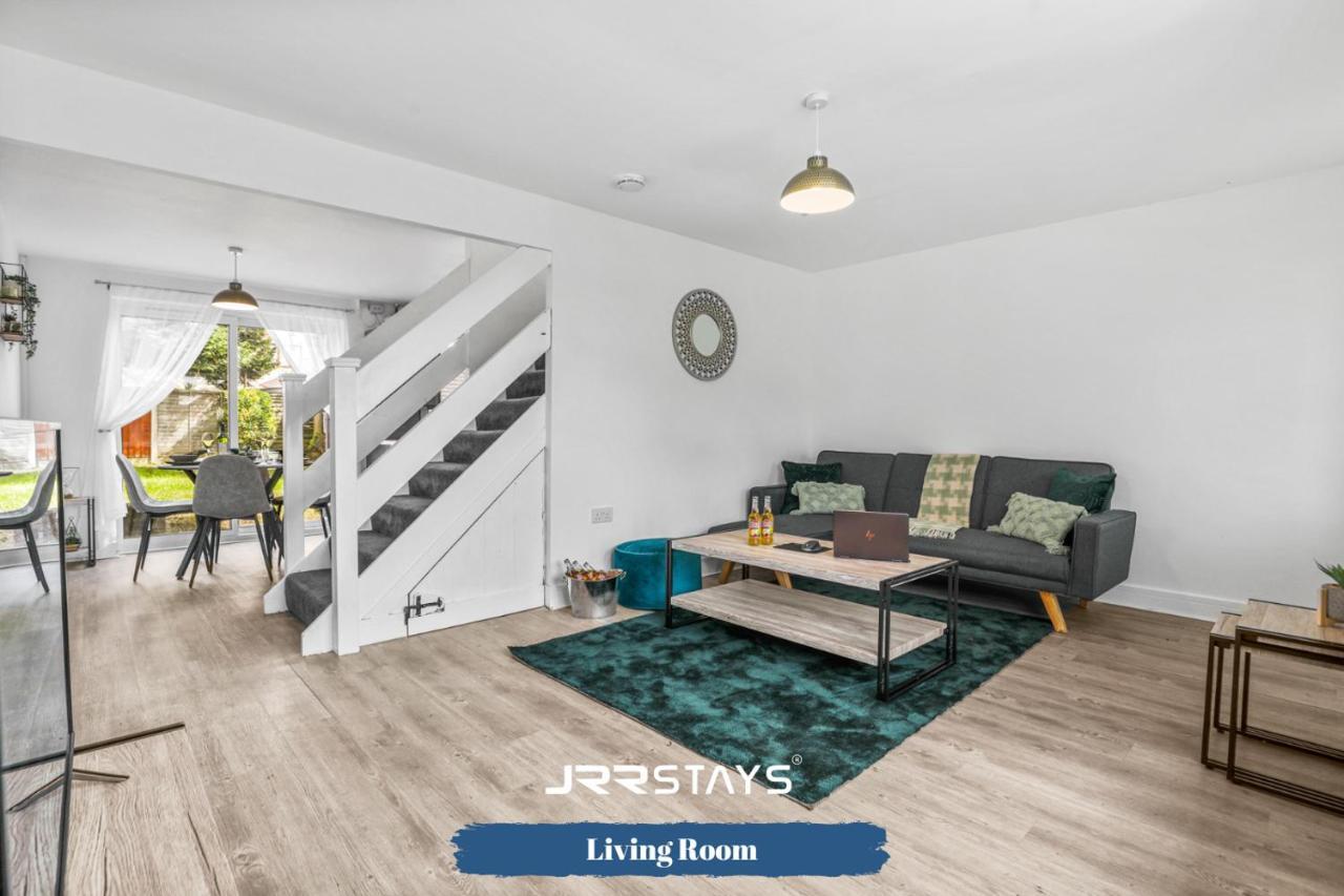 Wolverhampton - Amazing 3 Bedroom, Sleeps 6, Wi-Fi - Jrr Stays Exteriér fotografie
