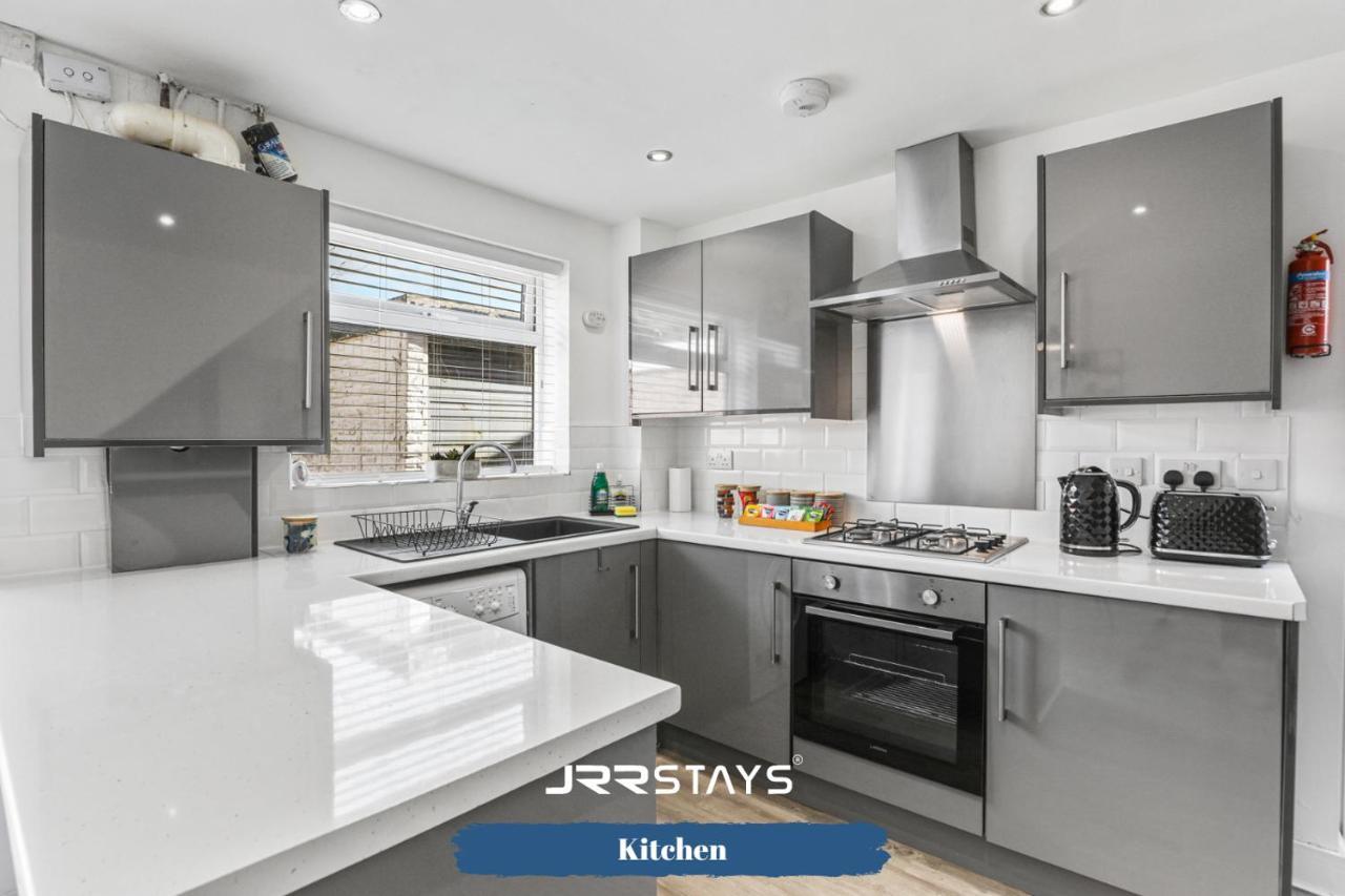 Wolverhampton - Amazing 3 Bedroom, Sleeps 6, Wi-Fi - Jrr Stays Exteriér fotografie