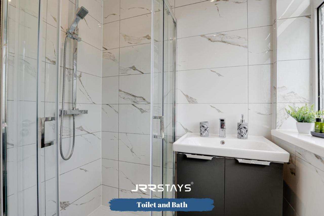 Wolverhampton - Amazing 3 Bedroom, Sleeps 6, Wi-Fi - Jrr Stays Exteriér fotografie