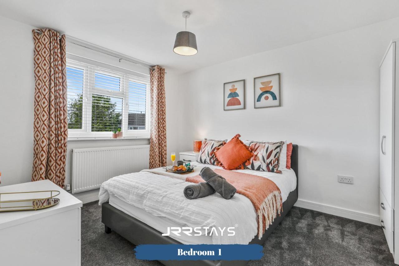 Wolverhampton - Amazing 3 Bedroom, Sleeps 6, Wi-Fi - Jrr Stays Exteriér fotografie